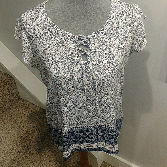 Medium Liz Claiborne Summer Sleeveless Top